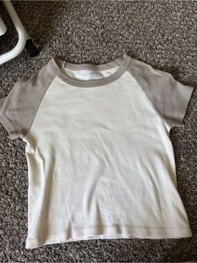 Brandy Melville Colorblock cream and brown t shirt